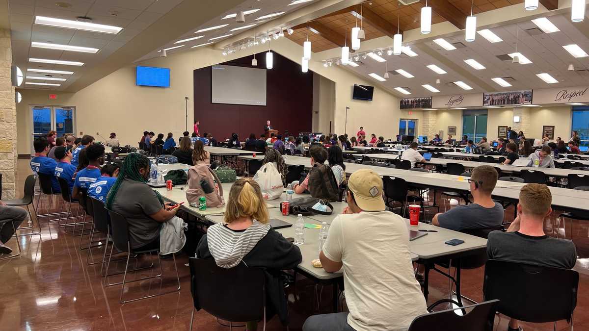 group of students at Chillennium 2022 at Texas A&M